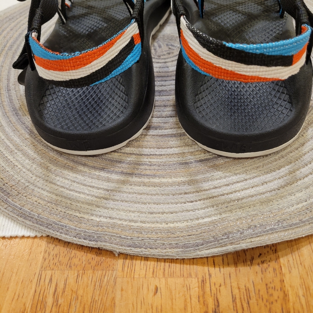 🆕️NWOT~ CHACO WOMEN'S SANDALS - Picture 7 of 9